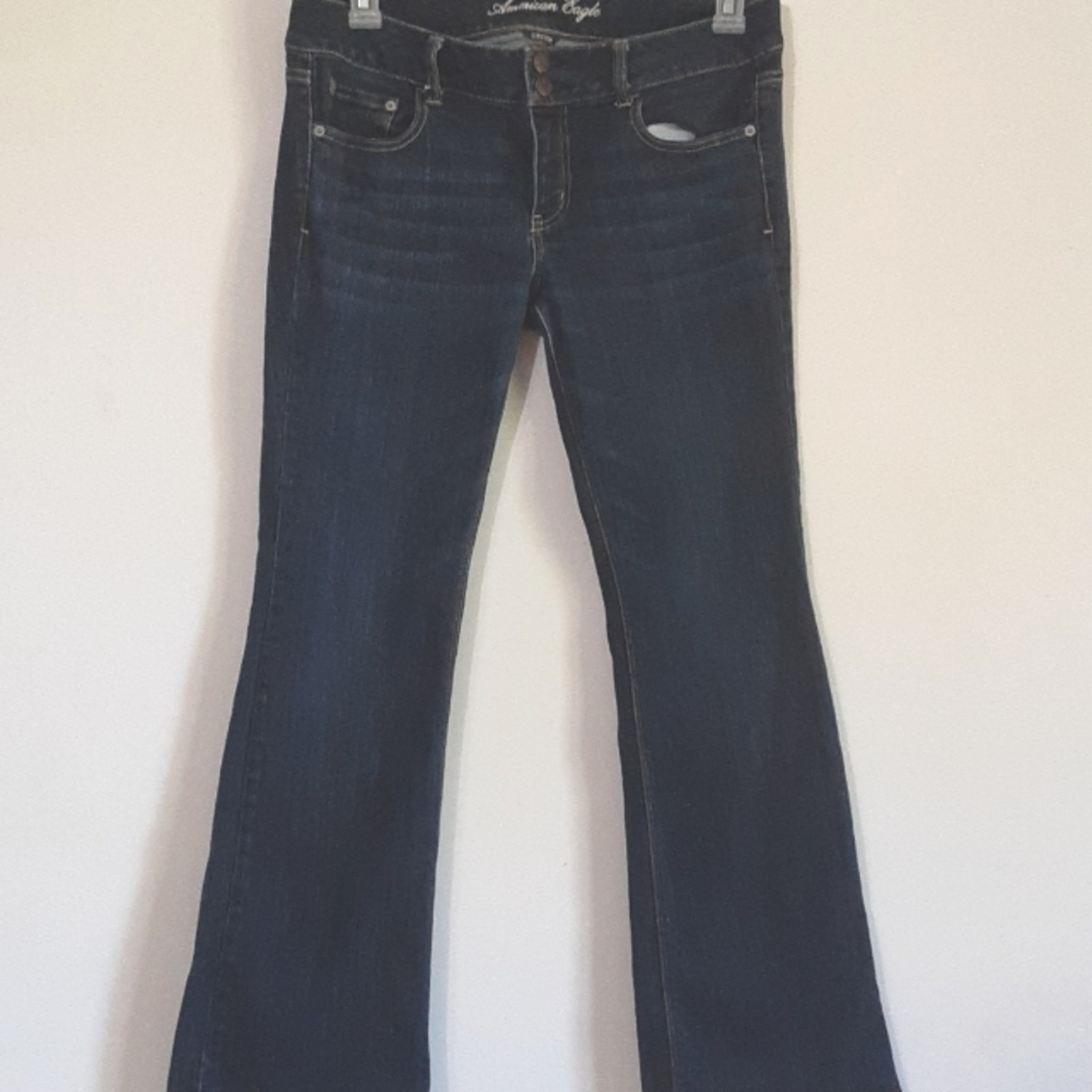 AMERICAN EAGLE ARTIST STRETCH BOOTCUT JEANS.